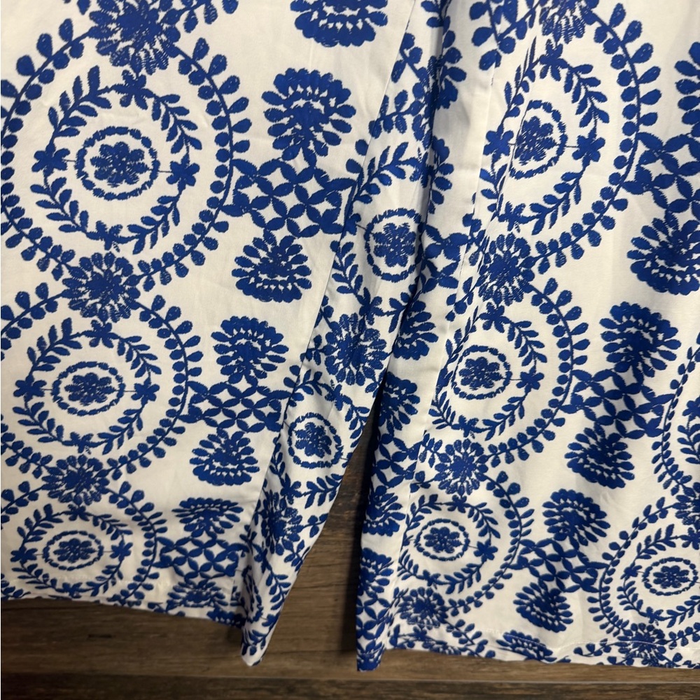 SHEIN White Wide Leg Pants with Royal Blue Circular Print - Picture 2 of 9